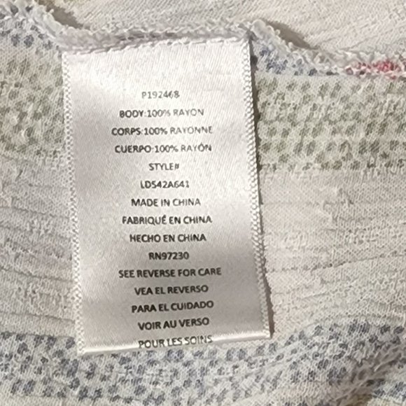 NWOT Lovely Plus Size Twist Knot Top - Picture 5 of 6